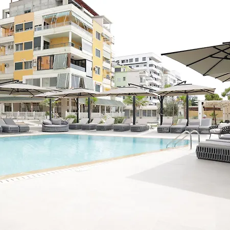 Comfort Hotel 4*