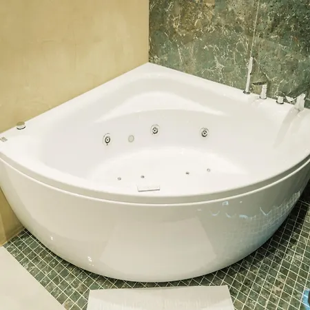 호텔 Comfort 4*