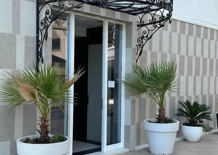 Hotel Comfort Golem (Tirana)