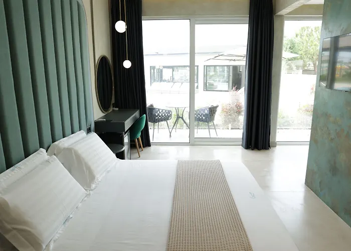 Hotel Comfort Golem (Tirana)